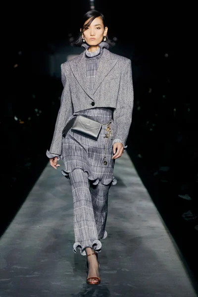Look 14